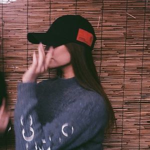 Meet your Posher, Lily